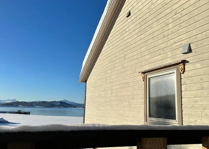 Lägenhet House By The Fjord And Mountains *