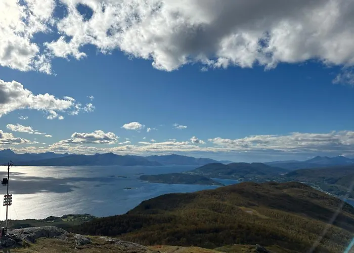 House By The Fjord And Mountains Bogen (Nordland)